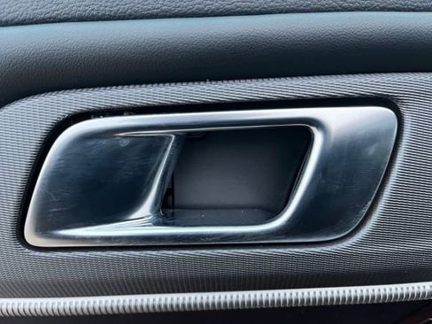 Used 2025 Ford Explorer ST-Line w/ Premium Package image 10