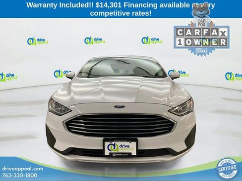Used 2019 Ford Fusion SE image 2