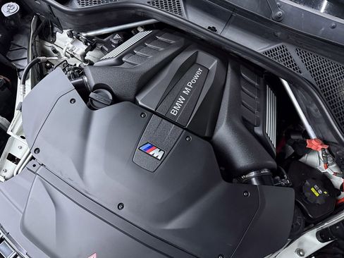 Used 2015 BMW X5 M image 31