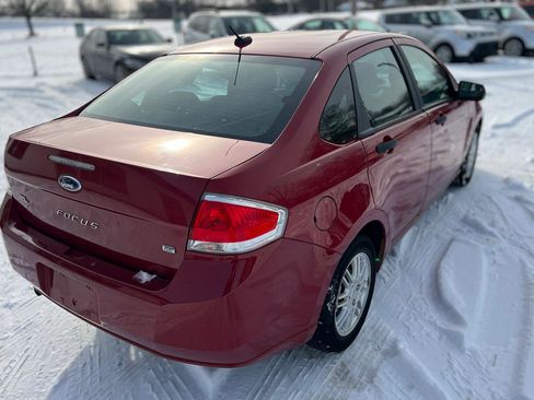 Used 2010 Ford Focus SE image 8