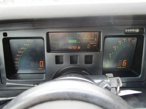 Used 1987 Chevrolet Corvette Coupe image 14