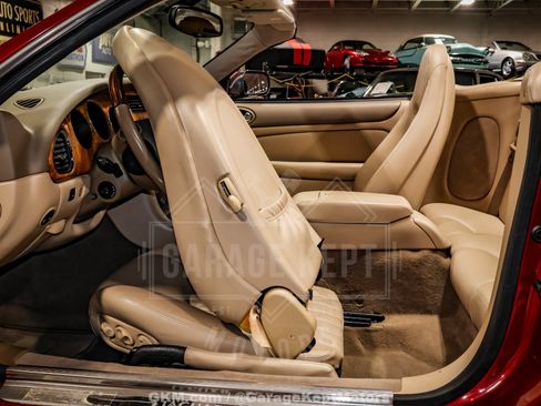Used 2000 Jaguar XK8 Convertible RWD image 92