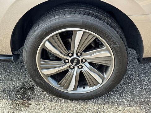 Used 2019 Lincoln Navigator Reserve w/ Cargo Package image 19