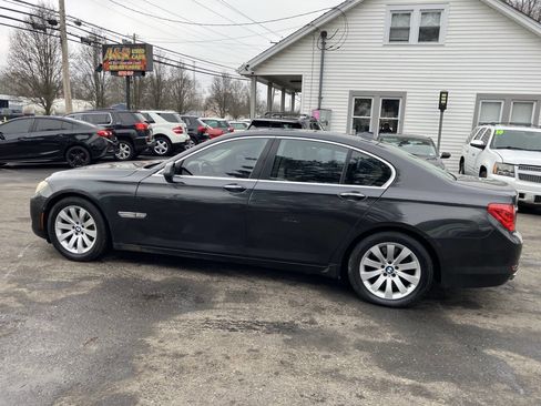 Used 2010 BMW 750i xDrive image 10