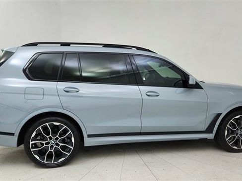 Used 2025 BMW X7 xDrive40i w/ M Sport Package image 6