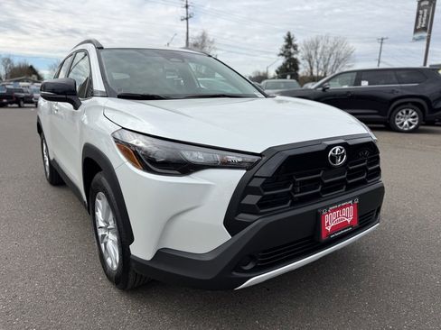 New 2026 Toyota Corolla Cross LE image 2