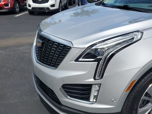 Used 2020 Cadillac XT5 Premium Luxury FWD image 10