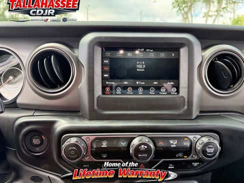 Used 2022 Jeep Wrangler Sport AWD/4WD image 23