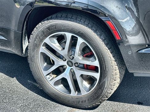 Used 2024 Land Rover Defender 130 X image 11