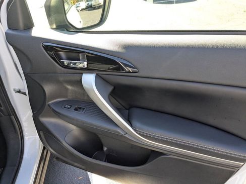 Used 2025 Mitsubishi Eclipse Cross SE image 32