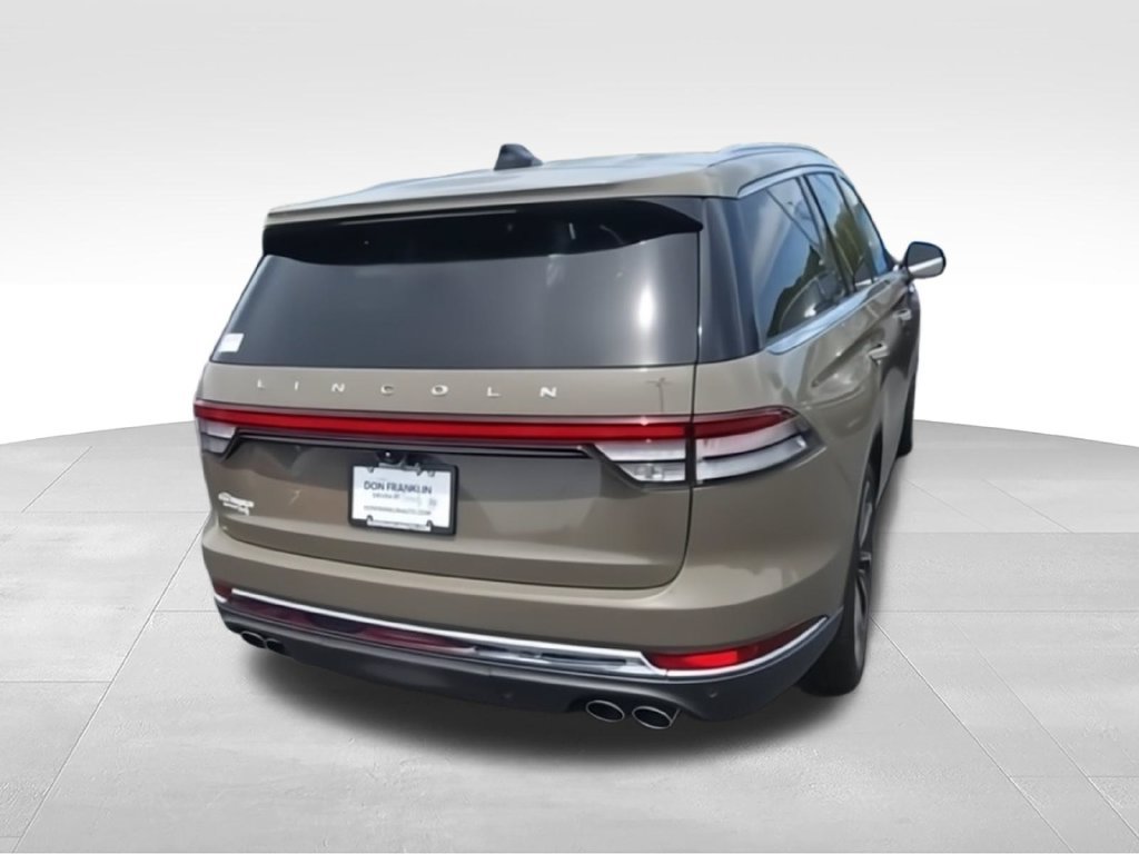 Used 2025 Lincoln Aviator Reserve w/ Equipment Group 201A AWD/4WD image 8