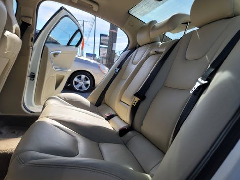 Used 2015 Volvo S60 T5 Premier image 14