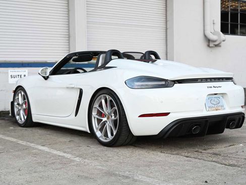 Used 2020 Porsche 718 Boxster Spyder image 5