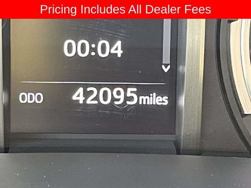 Used 2024 Toyota 4Runner Limited AWD/4WD image 25