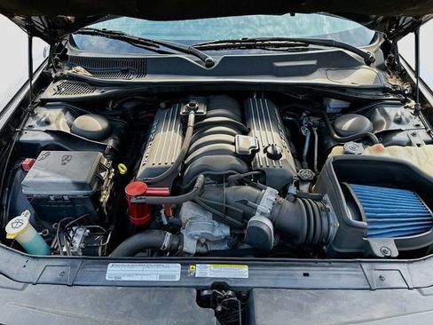 Used 2011 Dodge Challenger SRT8 RWD image 31
