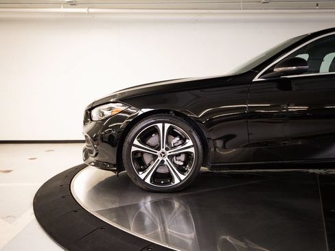 Used 2025 Mercedes-Benz C 300 Sedan image 11