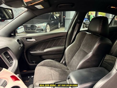 Used 2023 Dodge Charger R/T w/ Plus Group RWD image 30