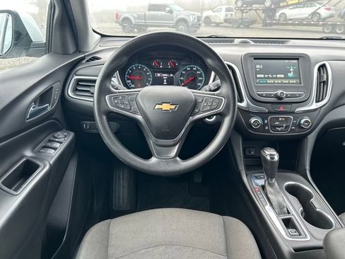 Used 2018 Chevrolet Equinox LT image 19