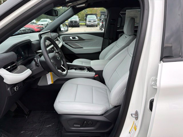 New 2027 Ford Explorer Platinum w/ LUX Leather Package AWD/4WD image 14