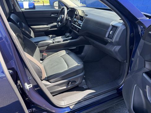 Used 2022 Nissan Pathfinder SL w/ SL Premium Package image 27