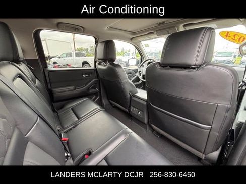 Used 2024 Nissan Frontier SL w/ Technology Package AWD/4WD image 13