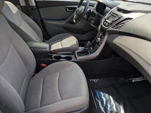Used 2016 Hyundai Elantra SE w/ Option Group 02 image 19