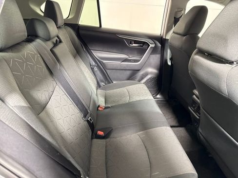 Used 2020 Toyota RAV4 XLE image 15