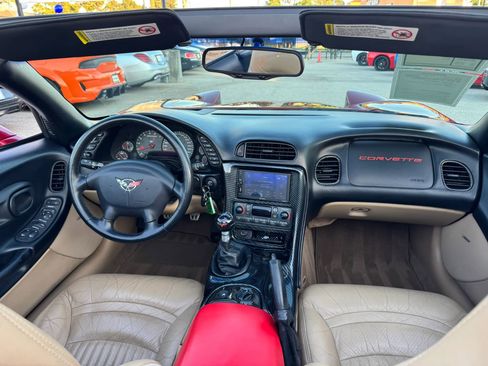Used 2000 Chevrolet Corvette Convertible w/ Memory Pkg RWD image 25