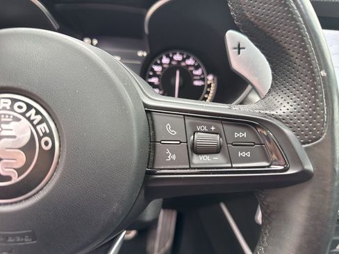 Used 2022 Alfa Romeo Stelvio Veloce image 31
