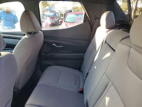 Used 2022 Hyundai Santa Cruz SEL Premium image 12