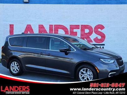 Used 2023 Chrysler Pacifica Touring-L