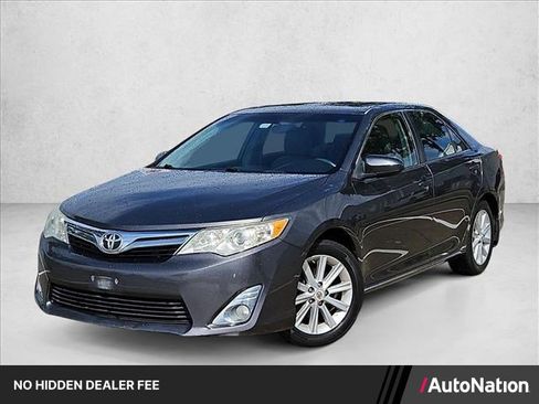 Used 2012 Toyota Camry XLE FWD image 1