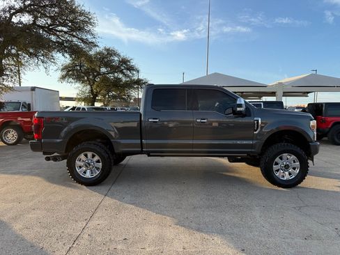 Used 2020 Ford F350 Platinum w/ FX4 Off-Road Package image 8