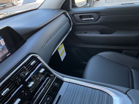 New 2026 Nissan Armada SV image 40