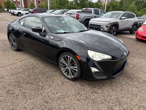 Used 2013 Scion FR-S RWD image 2