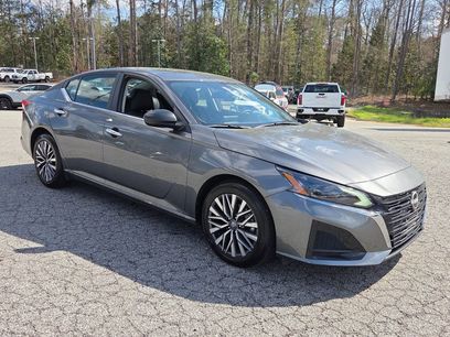 Used 2025 Nissan Altima 2.5 SV
