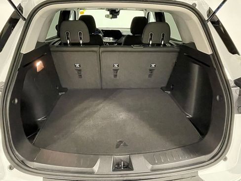 Used 2025 Chevrolet TrailBlazer LT w/ LT Cold Weather Package image 4