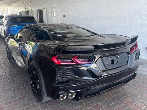 Used 2022 Chevrolet Corvette Stingray Preferred Cpe w/ Z51 Performance Package RWD image 6