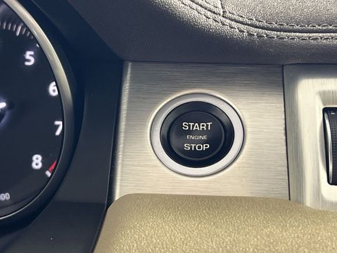 Used 2017 Land Rover Range Rover Evoque SE image 34