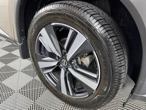 Used 2021 Nissan Rogue Platinum FWD image 16