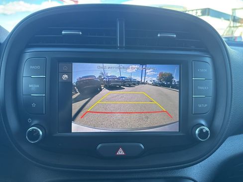 Used 2024 Kia Soul LX w/ Option Group 015 image 17