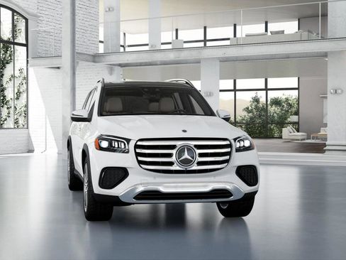 Used 2025 Mercedes-Benz GLS 450 4MATIC image 8