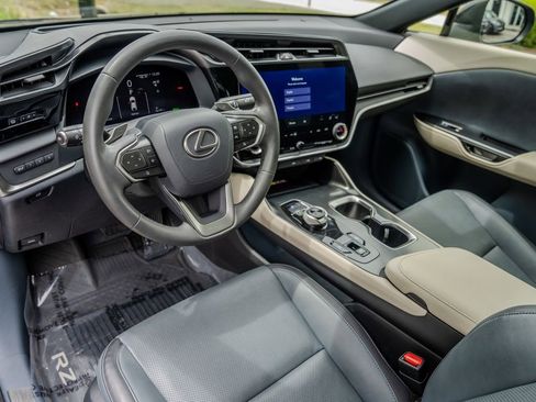 Used 2023 Lexus RZ 450e Premium w/ Technology Package AWD/4WD image 4