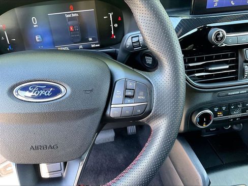 Used 2025 Ford Escape ST-Line AWD/4WD image 24