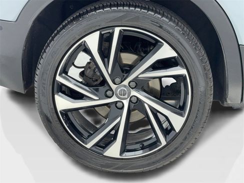 Used 2019 Volvo XC40 T5 R-Design image 52