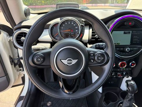 Used 2018 MINI Cooper 2-Door Hardtop FWD image 18