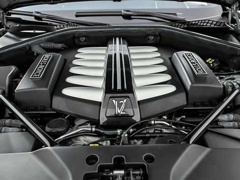 Used 2018 Rolls-Royce Ghost RWD image 13