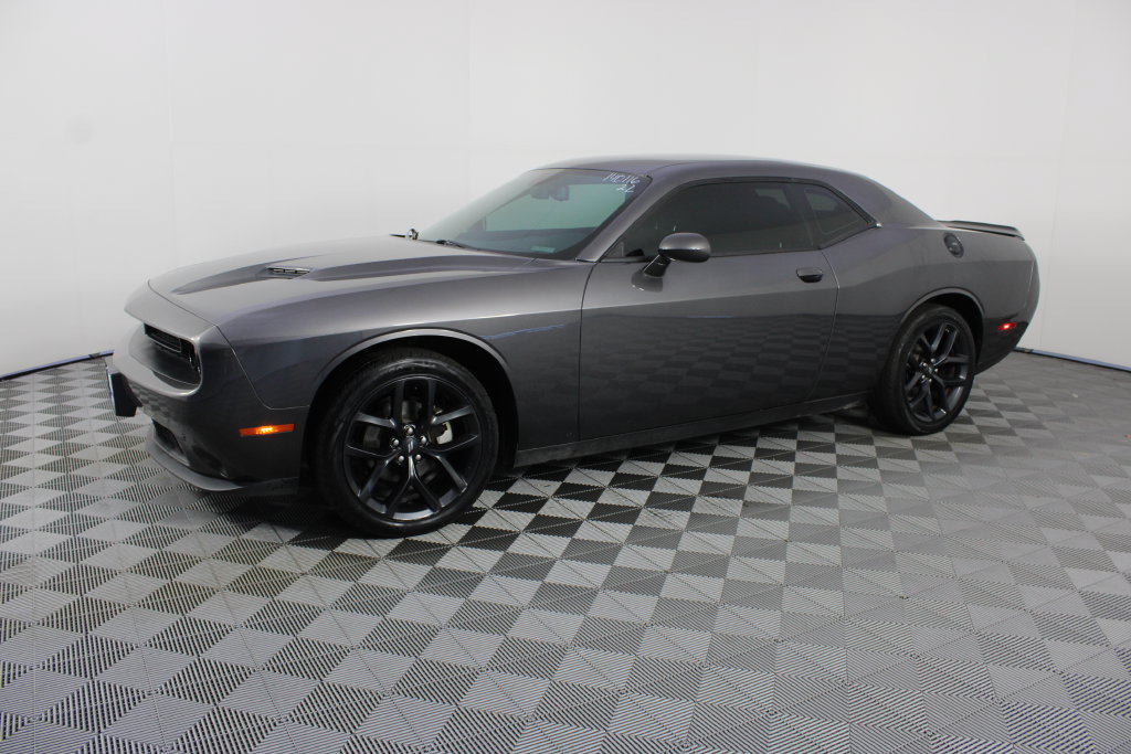 Used 2022 Dodge Challenger SXT w/ Blacktop Package RWD image 3