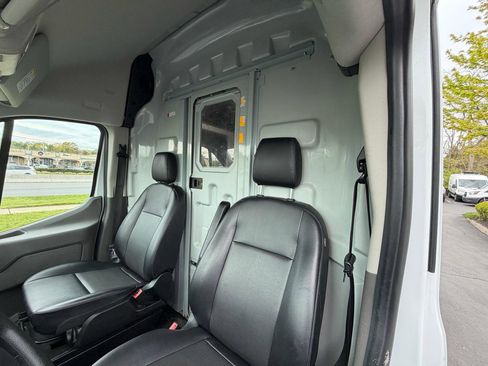 Used 2023 Ford Transit 250 148 High Roof Extended w/ Load Area Protection Package RWD image 18