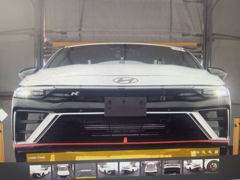 Used 2025 Hyundai Elantra N image 2